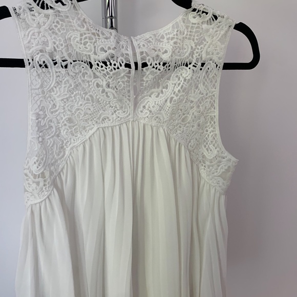 Revolve Endless Rose Top - Picture 3 of 3